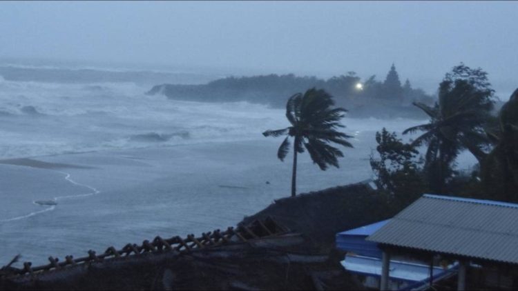 Cyclone Tauktae Wreaks Havoc In Mumbai, Navy On Rescue To Bombay High ...