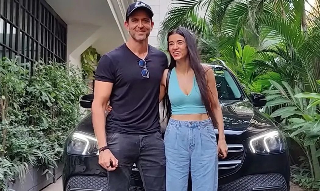 Hrithik Roshan and Saba Azad hold hands as they celebrate Diwali