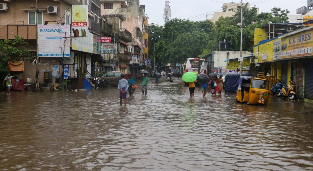 Heavy Rain Lashes TN Areas, Holiday Declared For Schools In 7 Districts ...