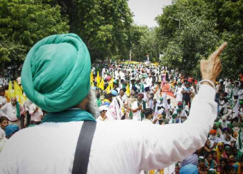 Farmers across country march to Raj Bhavans over 'unfulfilled promises'