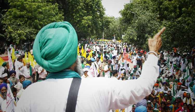 Farmers across country march to Raj Bhavans over 'unfulfilled promises'