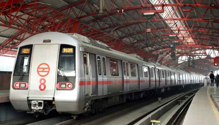 New Delhi : Delhi Metro Rail Corporation (DMRC) has introduced its first ever set of two 8-coach trains for passenger services on the Red Line, in New Delhi on Tuesday, November 08, 2022. (Photo:IANS)