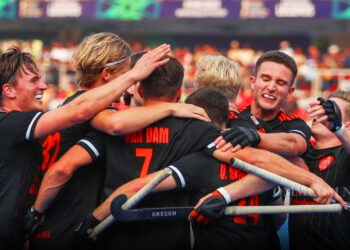 The Netherlands team celebrates after 4-0 win over Malaysia.