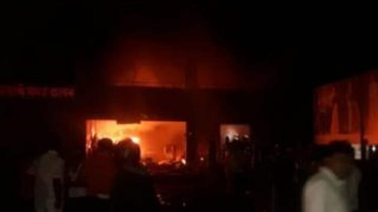 Pune: At least four people were killed in a major fire that engulfed a well-known saree shop in Pune on May 9, 2019. According Pune Police, the fire was reported at around 5 a.m., when the workers were asleep in a room above the shop located in the Devachi Urli area on the outskirts of the city. (Photo: IANS)
