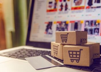 E-commerce props up paper-packaging fortunes.( https://pixabay.com/)