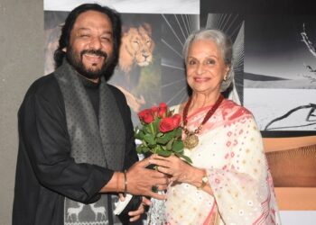 Big B pens foreword for Roopkumar Rathod's photo book