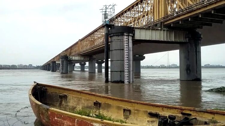 Gujaratâs iconic âGolden Bridgeâ on River Narmada bows out at 140