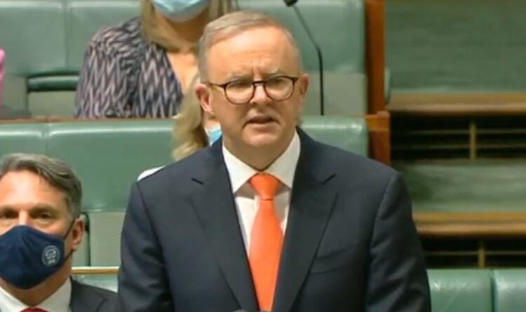 Australian Prime Minister Anthony Albanese addresses parliament( https://twitter.com/AlboMP/status/1551852487996751872)