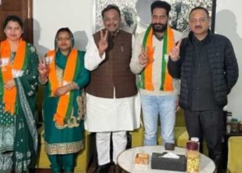 AAP councillors join BJP