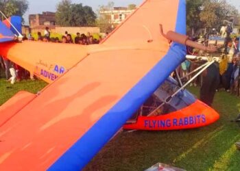 Helicopter-crashes-in-Bihar’s-Gaya,-pilots-safe