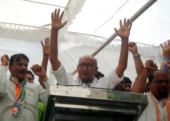 Bhopal: Congress' Lok Sabha candidate from Bhopal, Digvijaya Singh addresses a public rally ahead of the 2019 Lok Sabha elections, in Bhopal on May 1, 2019. (Photo: IANS)