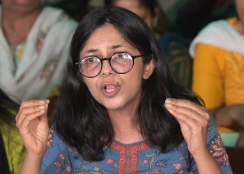 New Delhi: AAP Rajya Sabha MP and former DCW President Swati Maliwal addresses a press conference, in New Delhi,Thursday, May 02, 2024.(IANS)