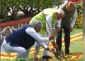 Narendra Modi plants Peepal sapling