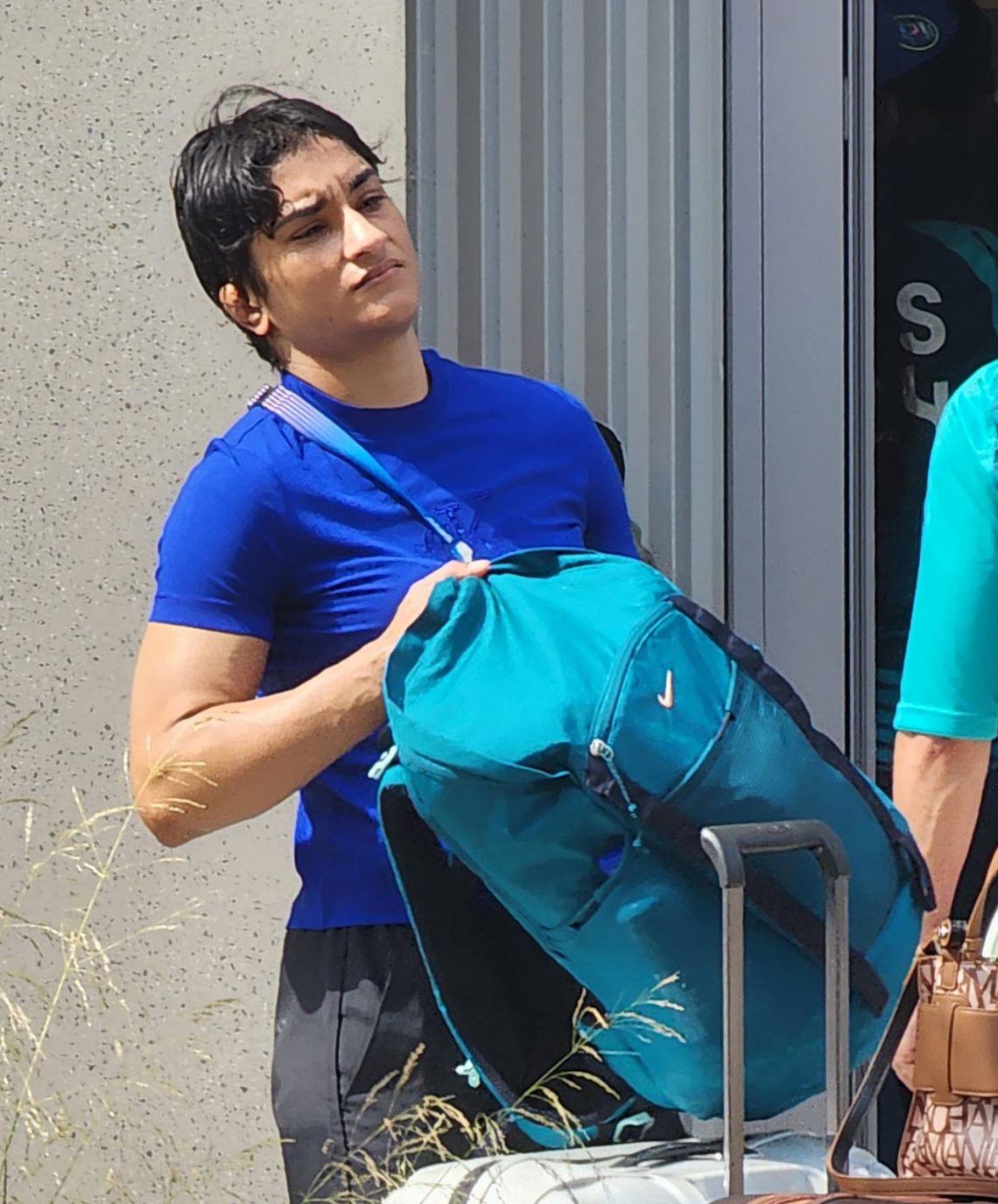 Paris: Wrestler Vinesh Phogat leaves the Games Village following the conclusion of the Olympics 2024 in Paris on Monday, August 12, 2024.(IANS)