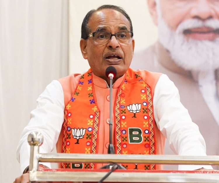 Ranchi: Union Minister Shivraj Singh Chouhan addresses the meeting at the BJP state office to discuss preparations for the 'Parivartan Sankalp Yatra' in Ranchi on Tuesday, September 10, 2024. (Photo: IANS)