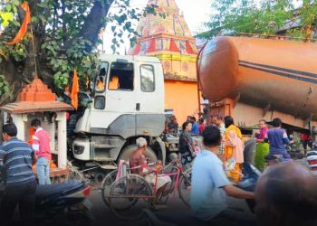 Tanker Crashes Into Temple