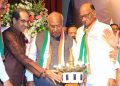 Mumbai: Congress President Mallikarjun Kharge with NCP (SP) chief Sharad Pawar and Shiv Sena (UBT) chief Uddhav Thackeray during "Sadbhavana Diwas" organised on the birth anniversary of former Prime Minister Rajiv Gandhi, in Mumbai on Tuesday, August 20, 2024.(IANS)