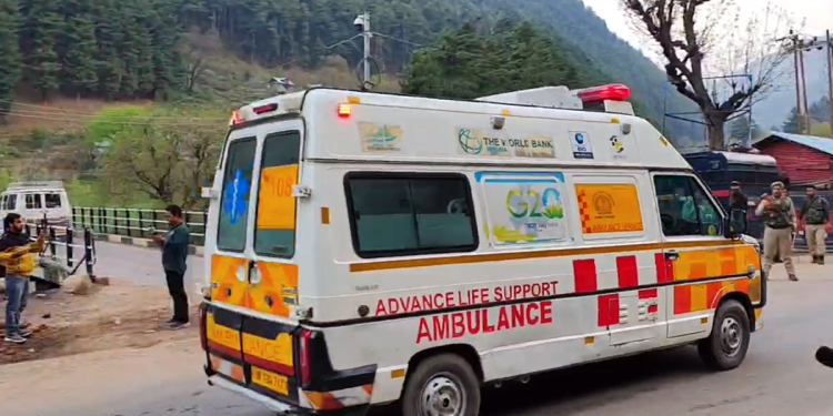 Anantnag: Injured being taken for treatment, after terrorists attacked a group of tourists at Pahalgam, in Anantnag district, Jammu & Kashmir, Tuesday, April 22, 2025. At least 12 people suffered injuries in the attack, according to officials. (IANS)
