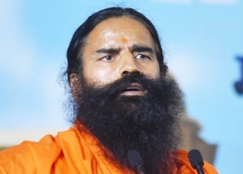 Jaipur : Yog Guru Baba Ramdev addressing the 68th Akhil Bharatiya Vidyarthi Parishad national convention in Jaipur on Friday, November 25, 2022. (Photo:Ravi shankar vyas/IANS)