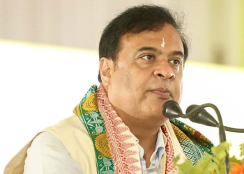 Tamulpur: Assam Chief Minister Himanta Biswa Sarma addresses during the 32nd Annual Session of All Bathou Mahasabha at Pathalikuchi, Tamulpur, Assam, on Sunday, April 06, 2025. (Photo: IANS)