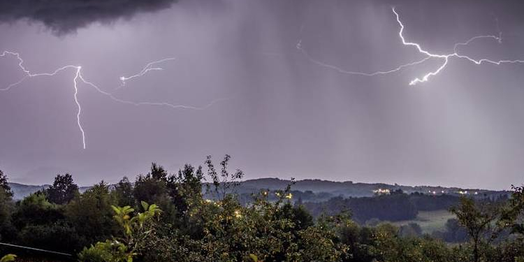 Thunderstorms, Gusty Winds