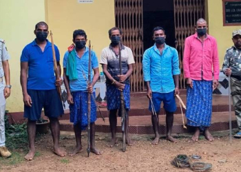 5 Armed Poachers