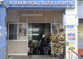 Kolkata: The Central Industrial Security Force (CISF) takes over the security of Kolkata's RG Kar Hospital following the Supreme Court's order in Kolkata on Thursday, August 22, 2024.(IANS/Kuntal Chakrabarty)