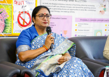 New Delhi: Delhi Chief Minister Rekha Gupta interacts with heads of government schools at GSKV School in Shalimar Bagh, New Delhi, on Friday, June 6, 2025. (Photo: IANS/X/@gupta_rekha)