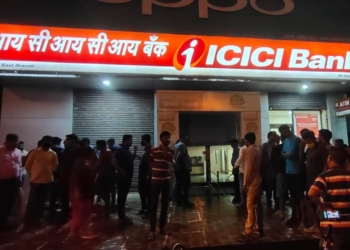To clear debts, Axis Bank manager loots ICICI Bank, kills lady officer!
