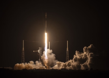 ±º Á¤ÂûÀ§¼º 4È£±â ¹ß»ç ¼º°ø
    (¼­¿ï=¿¬ÇÕ´º½º) ¿ì¸® ±ºÀÇ Á¤ÂûÀ§¼º 4È£±â°¡ 22ÀÏ ¿ìÁÖ±Ëµµ ÁøÀÔ ÈÄ Áö»ó±¹°úÀÇ ±³½Å¿¡ ¼º°øÇß´Ù. Á¤ÂûÀ§¼º 4È£±â¸¦ Å¾ÀçÇÑ ¹Ì±¹ ¿ìÁÖ±â¾÷ ½ºÆäÀÌ½º¥¹ÀÇ ¹ß»çÃ¼ 'ÆÓÄÁ9'Àº ÀÌ³¯ ¹Ì±¹ ÇÃ·Î¸®´ÙÁÖ ÄÉÀÌÇÁÄ¿³»¹ö·² ¿ìÁÖ±º ±âÁö¿¡¼­ ÇÑ±¹½Ã°£À¸·Î ÀÌ³¯ ¿ÀÀü 9½Ã 48ºÐ(ÇöÁö½Ã°£ 21ÀÏ ¿ÀÈÄ 8½Ã 48ºÐ)¿¡ ¹ß»çµÆ´Ù. »çÁøÀº ¹Ì±¹ ÄÉÀÌÇÁÄ¿³»¹ö·² ¿ìÁÖ±º ±âÁö¿¡¼­ ±º Á¤ÂûÀ§¼º 4È£±â°¡ ¹ß»çµÇ´Â ¸ð½À. 2025.4.22 [±¹¹æºÎ Á¦°ø. ÀçÆÇ¸Å ¹× DB±ÝÁö]
    photo@yna.co.kr/2025-04-22 13:51:52/