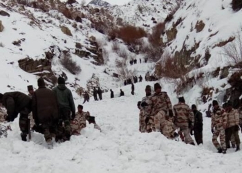 Kinnaur: A snow avalanche killed a soldier while five other soldiers went missing near the Tibet border in Himachal Pradesh's Kinnaur district on Feb 20, 2019. Five Indo-Tibetan Border Force (ITBP) troopers were also injured in the disaster that occurred at around 11 a.m. The avalanche was triggered when the glacier near Namgia Dogri bordering Tibet slid, burying six soldiers of the Jammu and Kashmir Rifles when 16 soldiers were on routine patrol. (Photo: IANS)