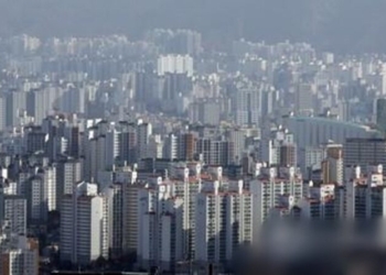 Seoul : Apartment buildings in Seoul.(Yonhap/IANS)