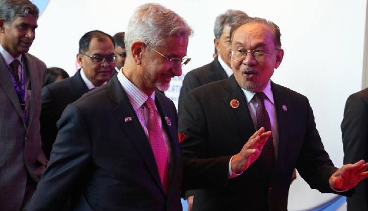 EAM Jaishankar Meets Malaysian Leader Ibrahim, Conveys PM Modi’s Wishes For Successful ASEAN Summit