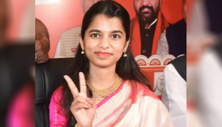 Singer Maithili Thakur