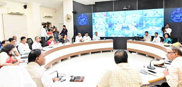 CM Majhi Reviews Cyclone ‘Montha’ Preparedness