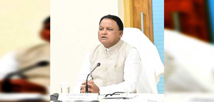 CM Majhi Reviews Cyclone ‘Montha’ Preparedness