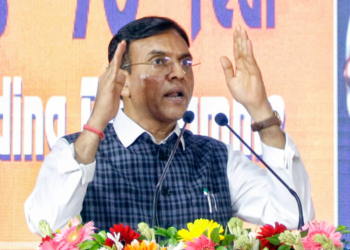 New Delhi: Union Minister Mansukh Mandaviya addresses at at the 70th year concluding ceremony of the Bharatiya Mazdoor Sangh at Indira Gandhi Indoor Stadium, ITO, in New Delhi on Wednesday, July 23, 2025. (Photo: IANS/Wasim Sarvar)
