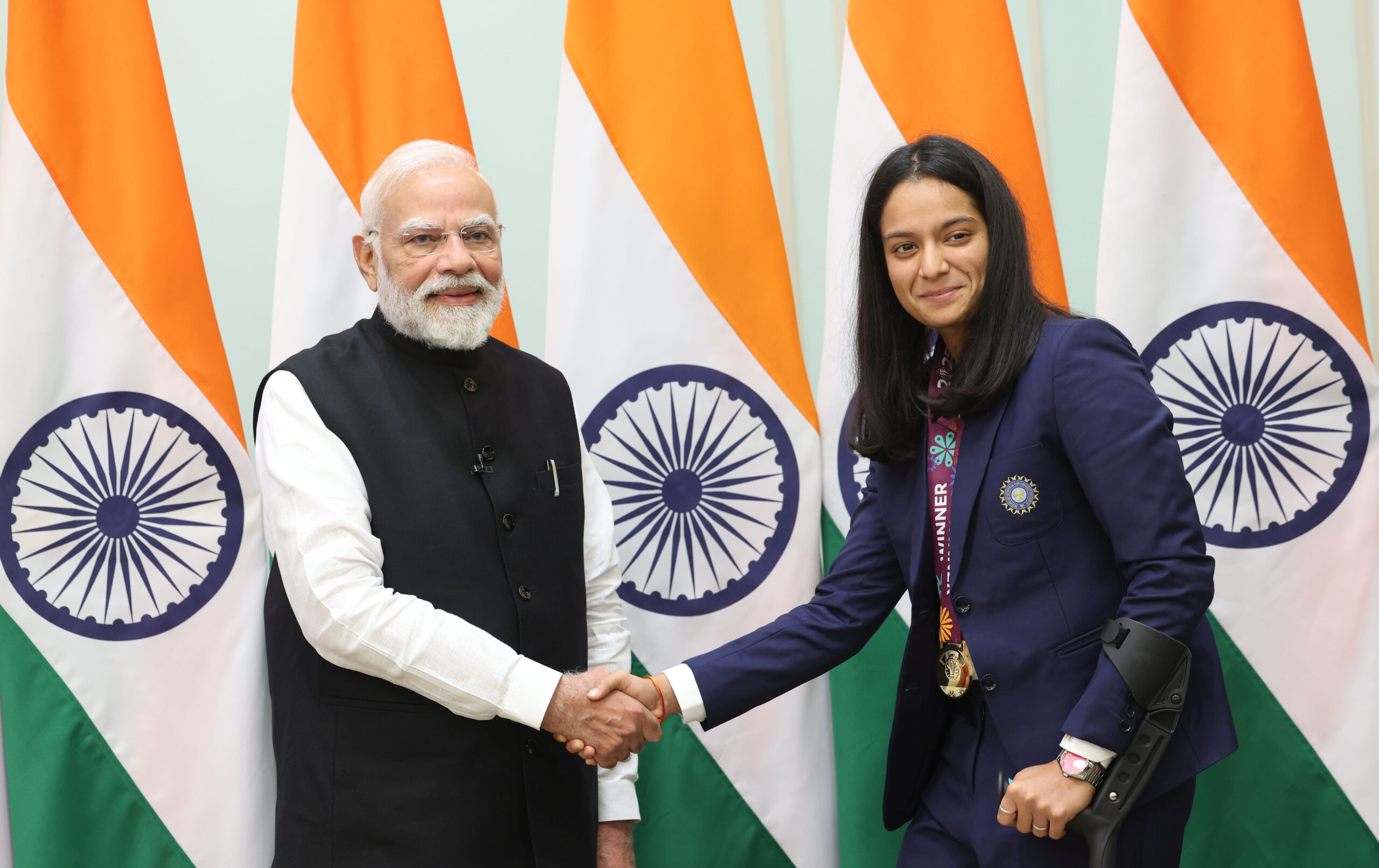 New Delhi: Prime Minister Narendra Modi greets cricketer Pratika Rawal during the meeting with the Indian women’s cricket team, champions of the ICC Women’s World Cup 2025, at his residence on Lok Kalyan Marg in New Delhi on Wednesday, November 5, 2025. (Photo: IANS/PMO)