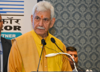 Jammu: Lieutenant Governor of Jammu & Kashmir, Manoj Sinha, addresses the ICC Jammu Trade & Logistics Conclave-2025,  in Jammu on Thursday, November 20, 2025. (Photo: IANS)