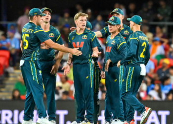 Gold Coast: Australia's Nathan Ellis and teammates celebrate the wicket of India's Shubman Gill during the 4th T20I cricket match between India and Australia at People First Stadium in Gold Coast, Australia, on Thursday, November 6, 2025. (Photo: IANS)