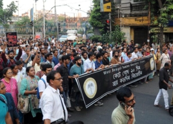 Kolkata: West Bengal Junior Doctors’ Front organises a protest rally demanding justice in the R.G. Kar Medical College and Hospital rape and murder case, in Kolkata on Saturday, November 9, 2024. (Photo: IANS/Kuntal Chakrabarty)