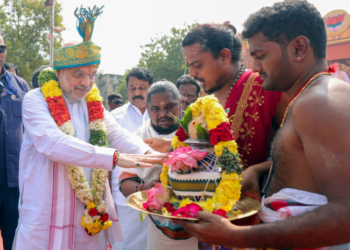 Trichy: Union Home Minister Amit Shah takes part in the ‘Namma Ooru Modi Pongal 2026’ celebrations, marking the Tamil harvest festival with local traditions and cultural rituals, in Trichy on Monday, January 5, 2026.  (Photo: IANS/X/@AmitShah)