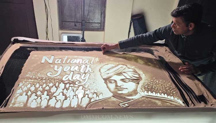 Sand Artist Manas Kumar Sahoo Honors Vivekananda On National Youth Day