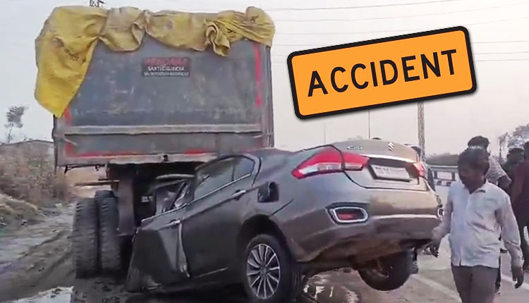 Car Hits Truck In Sambalpur
