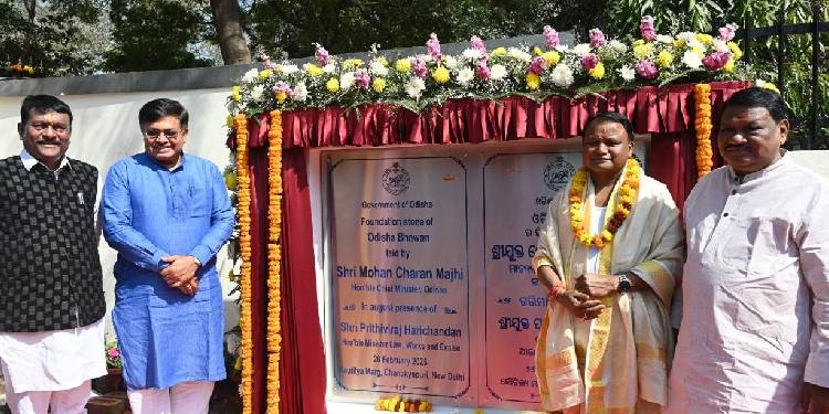 CM Majhi Lays Foundation Stone