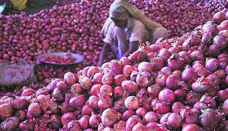 Shallot Surplus Crashes Prices To Rs 10/Kg In TN’s Perambalur, Farmers Seek Govt Intervention