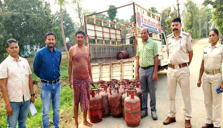Businessman Held With 12 Gas Cylinders In Black Marketing Raid In Bargarh