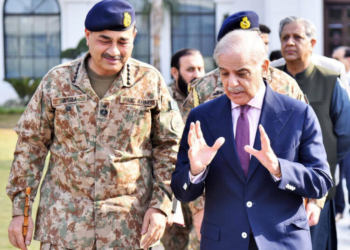 Rawalpindi: Pakistan Prime Minister Shehbaz Sharif with Chief of Army Staff Gen. Asim Munir during his visit to the General Headquarters (GHQ), where he received a briefing from military leadership on the security situation along the Pakistan-Afghanistan border, in Rawalpindi on Friday, February 27, 2026. (Photo: IANS/X/@PakPMO)