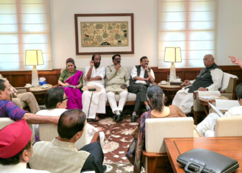 New Delhi: Congress President and Leader of Opposition in Rajya Sabha Mallikarjun Kharge meets opposition leaders in his chamber to discuss issues related to the Parliament session in New Delhi on Friday, April 17, 2026. (Photo: IANS/X/@INCIndia)