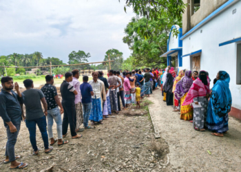 North 24 Parganas: Voters stand in a queue to cast their vote during the second phase of the West Bengal assembly elections in the Deganga Assembly constituency, North 24 Parganas, on Wednesday, April 29, 2026. (Photo: IANS/Biplab Banerjee)